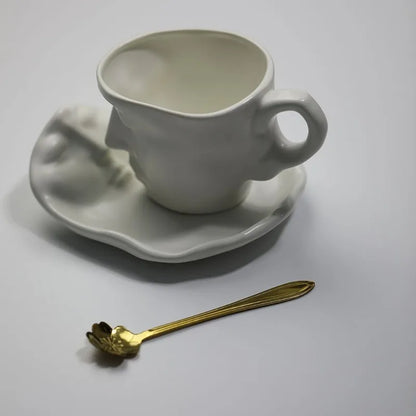 Art-Inspired Kiss Mug – Beautiful Ceramic Gift