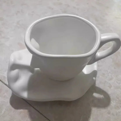 Art-Inspired Kiss Mug – Beautiful Ceramic Gift