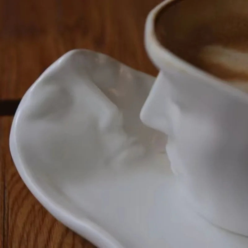 Art-Inspired Kiss Mug – Beautiful Ceramic Gift